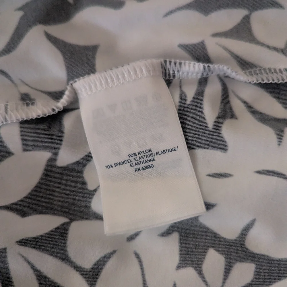 Lands' End Rash Guard - Picture 4 of 4